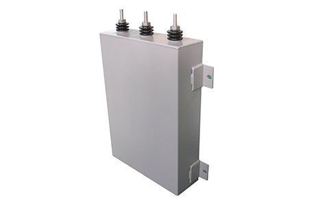 電容器的電容量一般是多少？可能與什么有關(guān)？